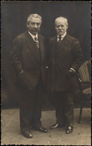 Alter Kacyzne. I. L. Peretz and Yankev Dinezon. ca. 1910. Museum of the City of New York. X2012.7.365