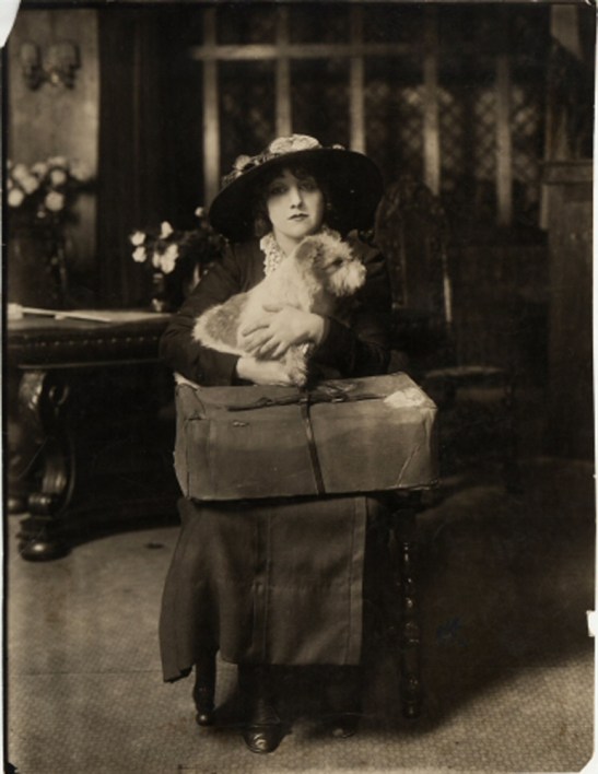 White Studio (New York, N.Y.). [Laurette Taylor as Peg with Michael the dog.] 1913. Museum of the City of New York. 34.79.521