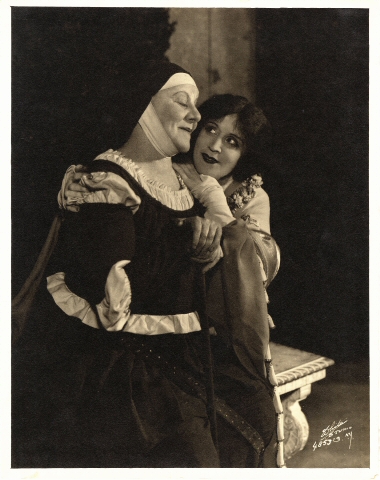 White Studio. [Jessie Ralph as the Nurse and Jane Cowl as Juliet.] 1923. Museum of the City of New York. 27.75.4