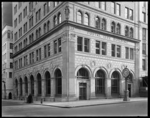 Wurts Bros. (New York, N.Y.). 513 5th Avenue and 43rd Street. Postal Life Building, detail of lower stories. ca. 1917. Museum of the City of New York. X2010.7.1.2106