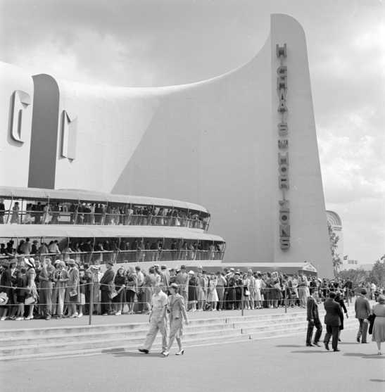 Wurts Bros. (New York, N.Y.). People waiting in line for the Futurama ride at General Motors Highways and Horizons pavilion, New York World's Fair. Museum of the City of New York. X2010.7.1.18077