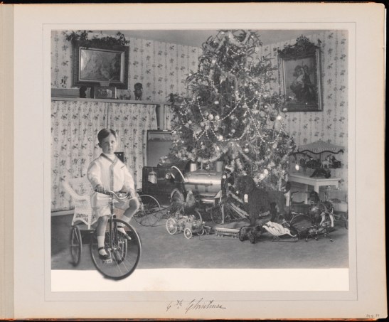 Unknown photographer. 6th Christmas [The first six years of William B. Leeds.] 1908. Museum of the City of New York. 89.3.1.41