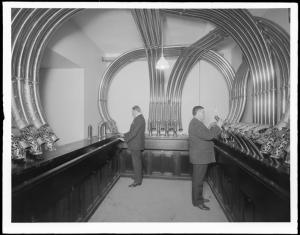 A precursor to the interwebs. Wurts Bros. (New York, N.Y.) National City Bank. Tube system, central exchange. ca. 1910. Museum of the City of New York. X2010.7.1.1070