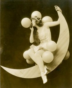Sybil Carmen in the Ziegfeld Midnight Frolic, 1915. From the Theater Collection. Museum of the City of New York, 59.271.16.