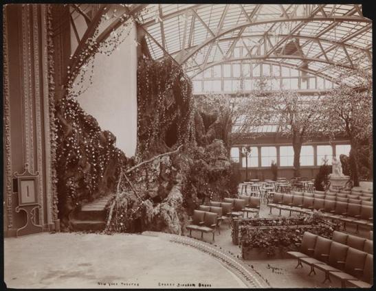 Byron Company (New York, N.Y.) Roof Garden, New York Theatre. ca. 1901. Museum of the City of New York. 93.1.1.10880.
