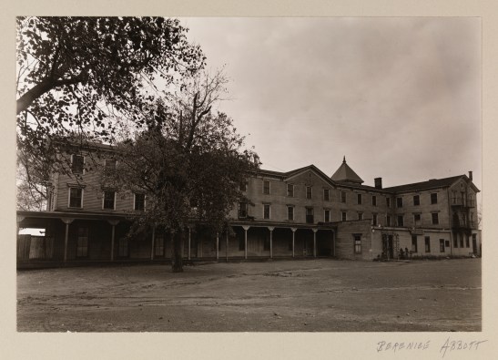 Berenice Abbott (1898-1991). Belvedere Restaurant, 1936.  Museum of the City of New York, 49.282.43.