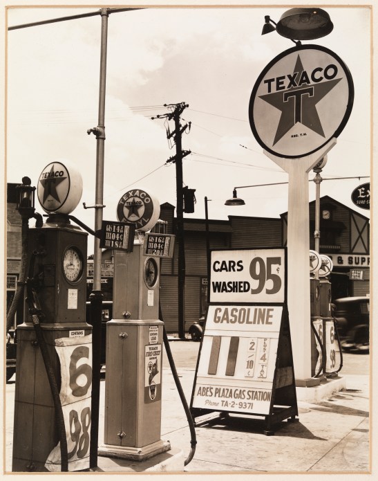 Berenice Abbott (1898-1991). Gasoline Station, 1936. Museum of the City of New York, 89.2.2.30