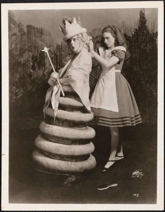 [Eva Le Gallienne as the White Queen and Josephine Hutchinson as