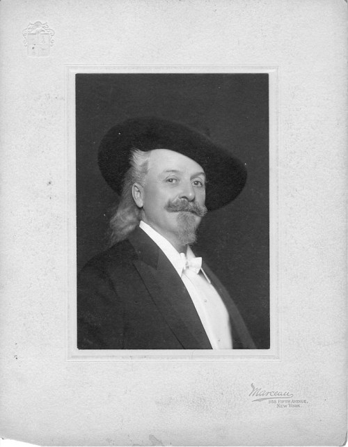 45_271_151_BB in suit