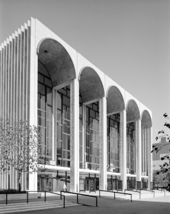 Edmund V. Gillion. Metropolitan Opera House, Lincoln Center, 1971.  Museum of the City of New York, 2013.3.2.1716.