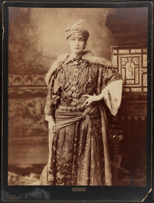 Napoleon Sarony, Sarah Bernhardt in "Theodora," ca. 1885, Museum of the City of New York, 41.467.6