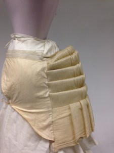 Bustle, late 1860s – 70s, Horsehair and linen, Gift of Mrs. Howland S. Davis and Robert R. Livingston, 45.87.4