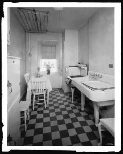 Wurts Bros. (New York, N.Y.), Sedgewick Avenue and Gun Hill Road. Amalgamated Clothing Working Apartments, interior, 1929. Museum of the City of New York. X2010.7.1.6785