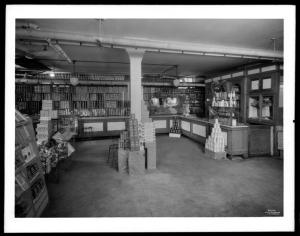 Wurts Bros. (New York, N.Y.), Sedgewick Avenue and Gun Hill Road. Amalgamated Clothing Workers Apartments, [super market] interior, 1929. Museum of the City of New York. X2010.7.1.6791