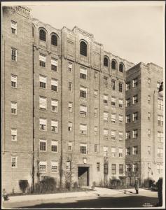 Wurts Bros. (New York, N.Y.), Sunnyside. Phipps garden apartments. Exterior street view, 1932. Museum of the City of New York. X2010.7.2.14066