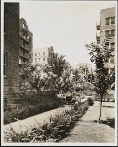 Wurts Bros. (New York, N.Y.), Sunnyside. Phipps garden apartments. Exterior, garden with women and children, 1933. Museum of the City of New York. X2010.7.2.5583