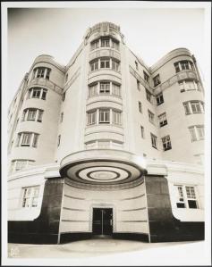 Wurts Bros. (New York, N.Y.), 888 Grand Concourse. Apartment building. Entrance, 1937. Museum of the City of New York. X2010.7.2.7465