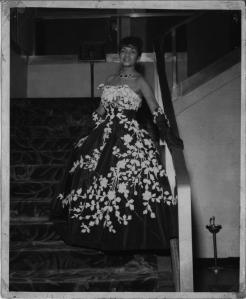 Left- Museum of the City of New York, Gift of the Estate of Ruby Bailey